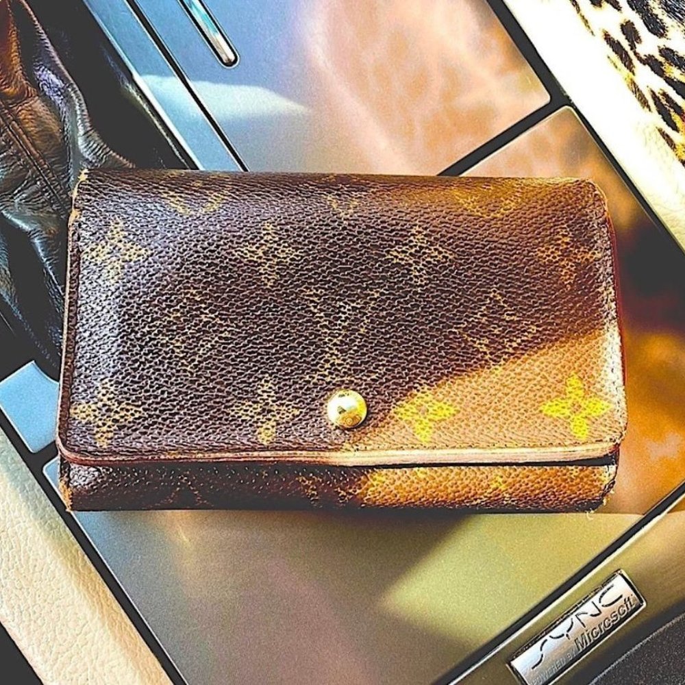 Louis Vuitton Wallet Authentic